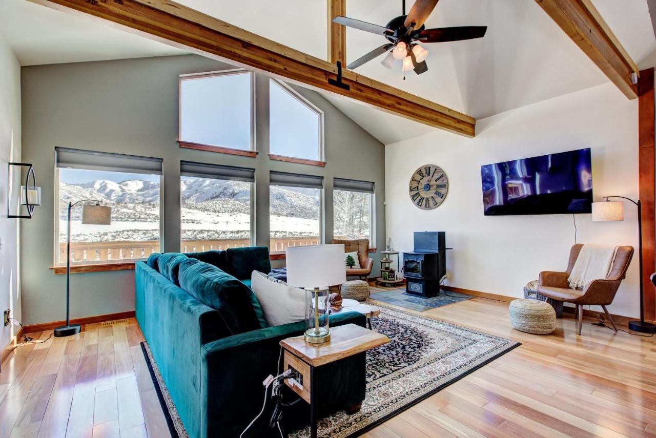 Twin Pines Cabin In Wilderness Ranch On Hwy 21, Amazing Views, 20 Ft Ceilings, Fully Fenced Yard, Pet Friendly, , Go Paddle Boarding At Lucky Peak, Or Snowshoeing In Idaho City And Take In The Hot Springs, Sleeps 10! Boise Eksteriør billede