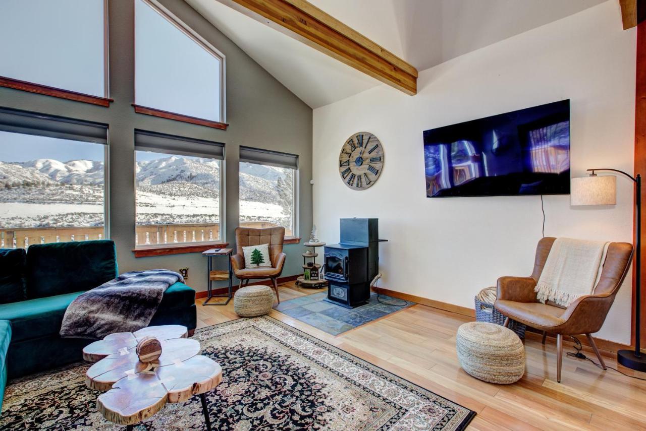 Twin Pines Cabin In Wilderness Ranch On Hwy 21, Amazing Views, 20 Ft Ceilings, Fully Fenced Yard, Pet Friendly, , Go Paddle Boarding At Lucky Peak, Or Snowshoeing In Idaho City And Take In The Hot Springs, Sleeps 10! Boise Eksteriør billede