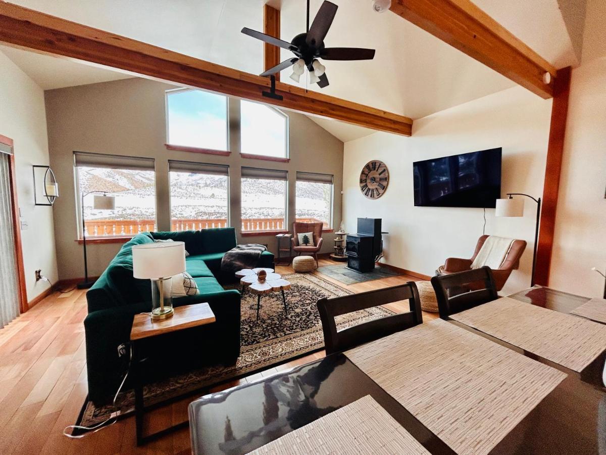 Twin Pines Cabin In Wilderness Ranch On Hwy 21, Amazing Views, 20 Ft Ceilings, Fully Fenced Yard, Pet Friendly, , Go Paddle Boarding At Lucky Peak, Or Snowshoeing In Idaho City And Take In The Hot Springs, Sleeps 10! Boise Eksteriør billede