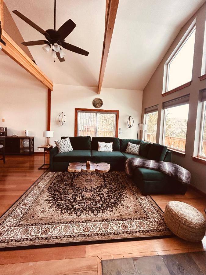 Twin Pines Cabin In Wilderness Ranch On Hwy 21, Amazing Views, 20 Ft Ceilings, Fully Fenced Yard, Pet Friendly, , Go Paddle Boarding At Lucky Peak, Or Snowshoeing In Idaho City And Take In The Hot Springs, Sleeps 10! Boise Eksteriør billede