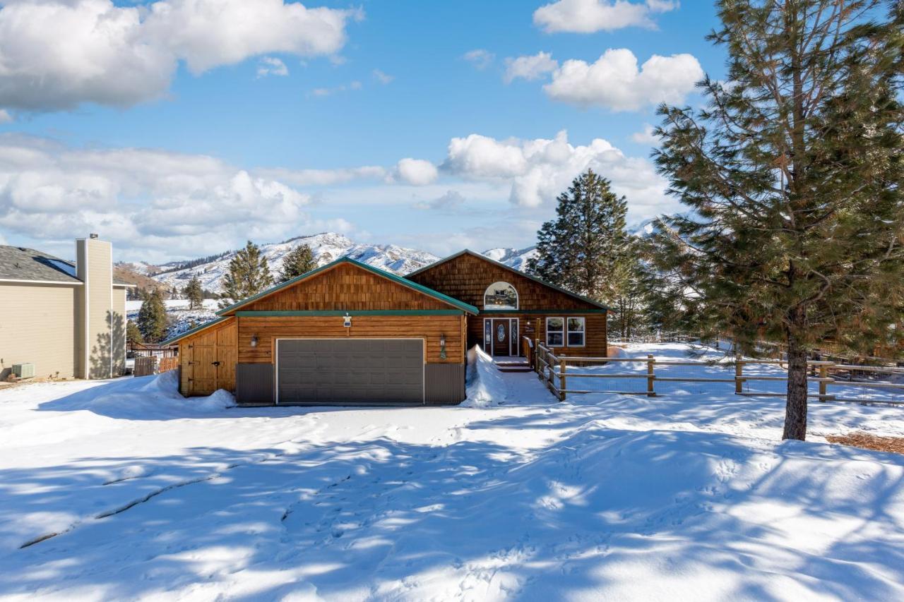 Twin Pines Cabin In Wilderness Ranch On Hwy 21, Amazing Views, 20 Ft Ceilings, Fully Fenced Yard, Pet Friendly, , Go Paddle Boarding At Lucky Peak, Or Snowshoeing In Idaho City And Take In The Hot Springs, Sleeps 10! Boise Eksteriør billede
